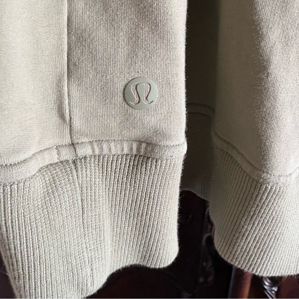 Lululemon Women's Light Olive Green Scuba Pullover Hoodie size 6 - Picture 5 of 5